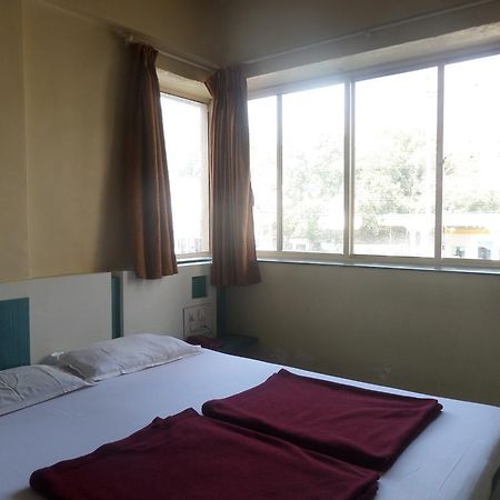 Hotel Sai Ratna Nashik Dış mekan fotoğraf